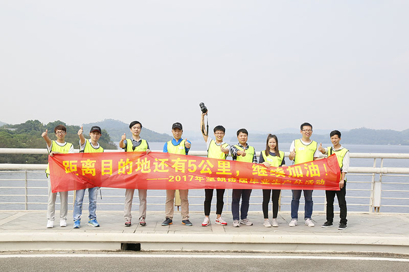 我服务，我快乐！加油，加油，加油??！.JPG
